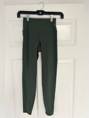 Old Navy Active High-Rise Sage Green Leggings